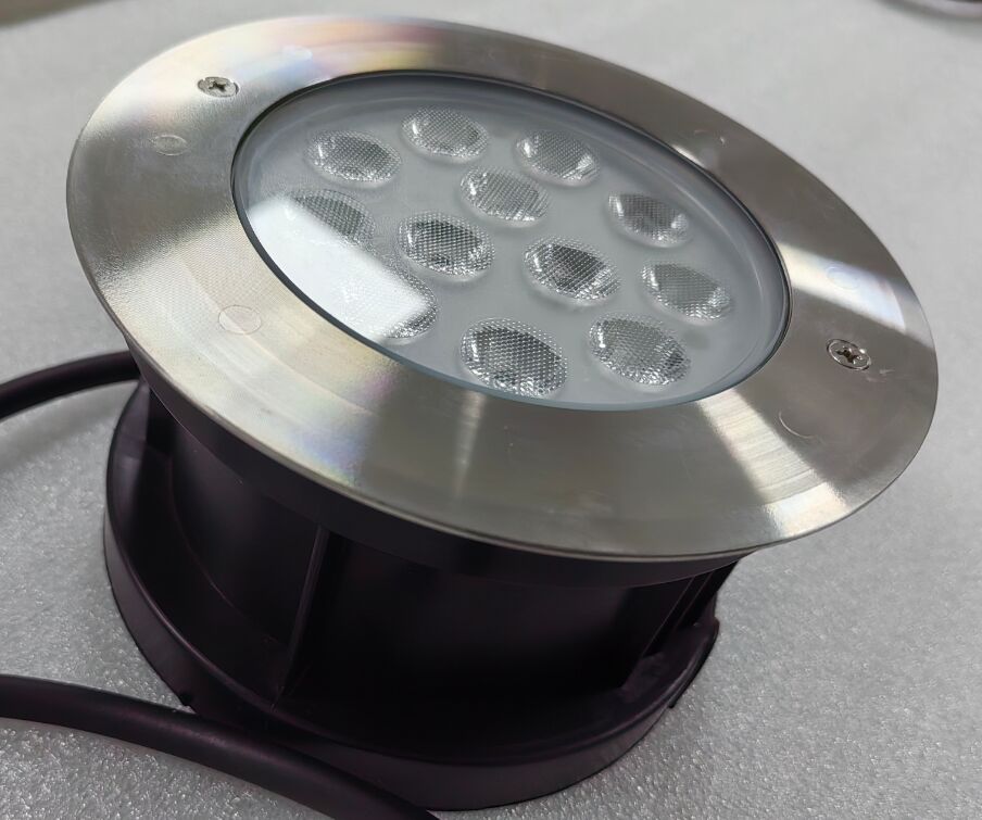1KG LED 수영장 조명, 316L 스테인리스 스틸 케이스 및 IK10 등급 그레이팅으로 수중 조명에 최적화